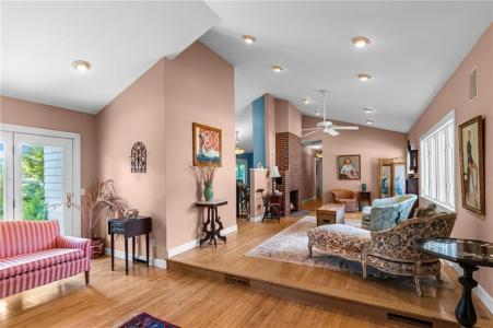 72 Highland Avenue, Barrington, RI 02806, USA
