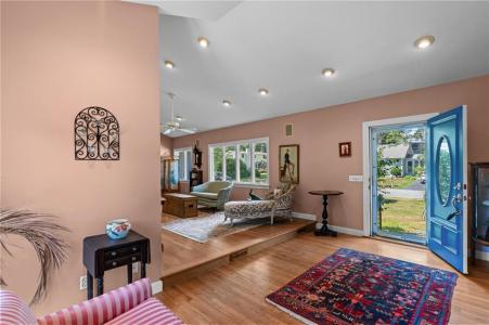 72 Highland Avenue, Barrington, Род Айленд 02806, Соединенные Штаты