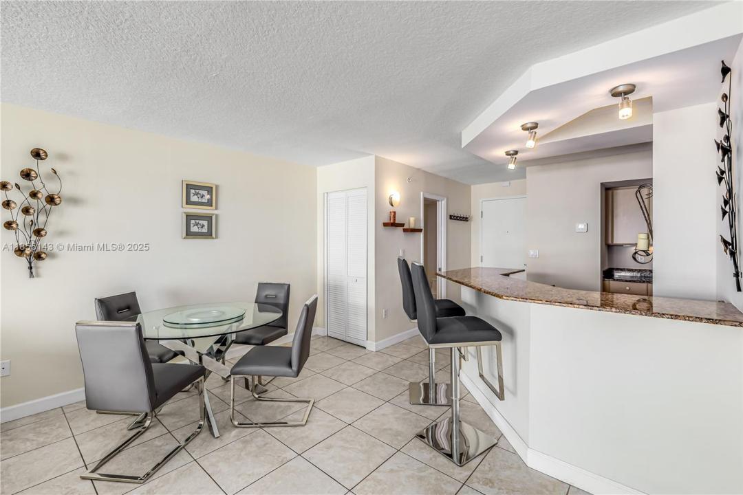6917 Collins Ave 1608, Miami Beach, Flórida 33141, Estados Unidos