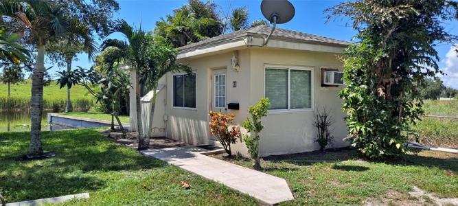 1118 US Highway 441, Okeechobee, Florida 34974