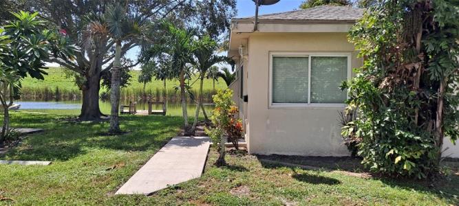 1118 US Highway 441, Okeechobee, Florida 34974