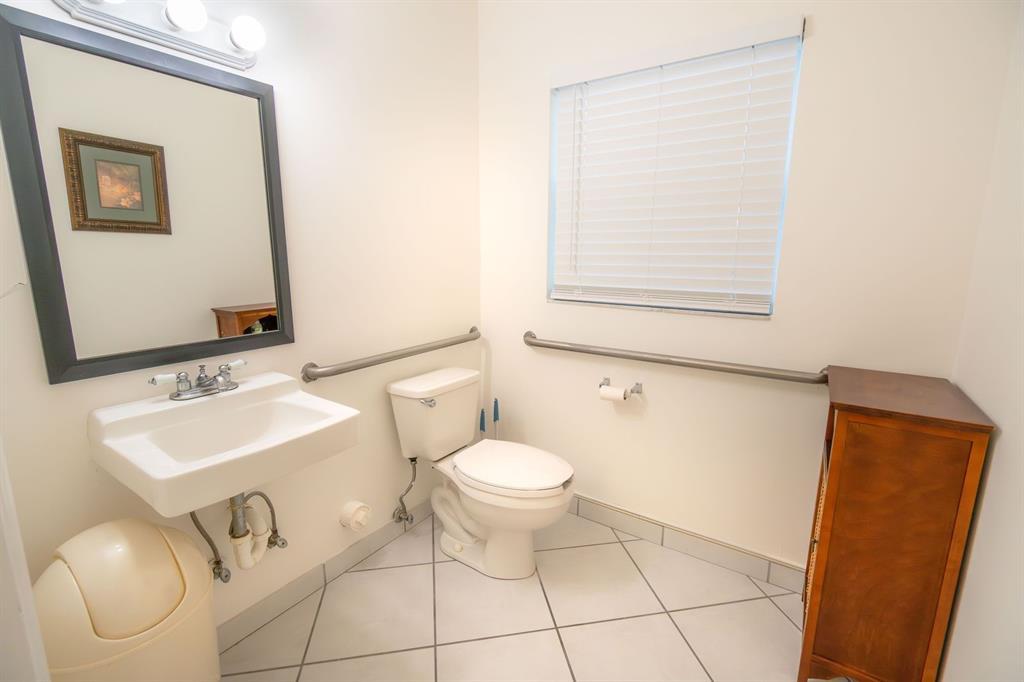 18 NE 2nd Ave, Dania Beach, Florida 33004, Estados Unidos