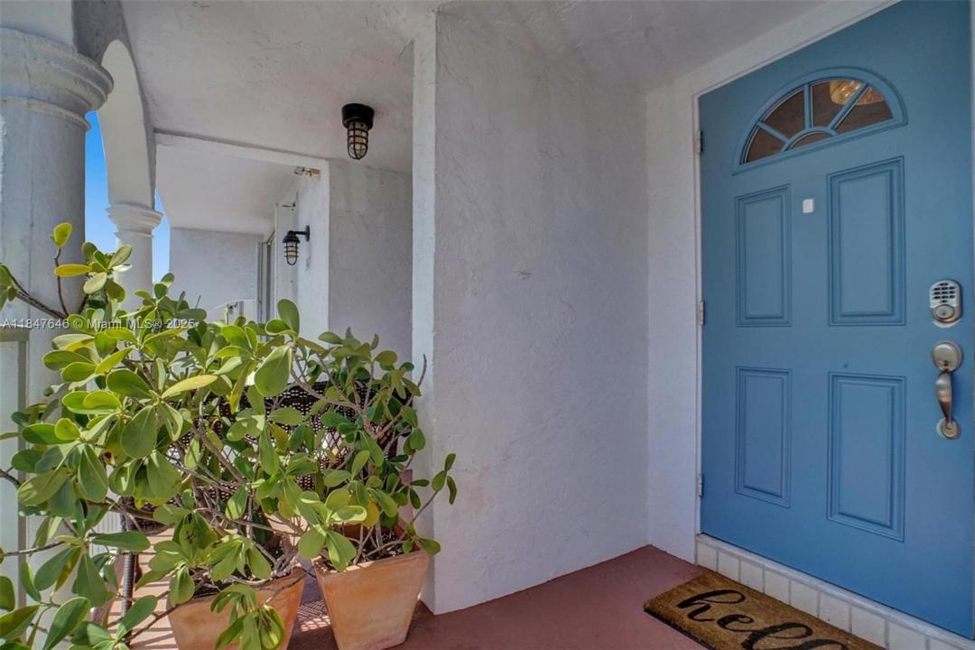 345 Virginia St, Hollywood, Флорида 33019, Соединенные Штаты