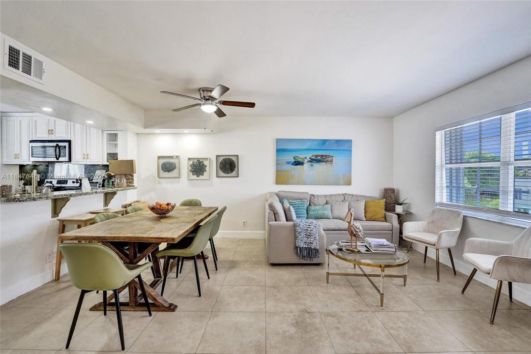 345 Virginia St, Hollywood, Флорида 33019, Соединенные Штаты