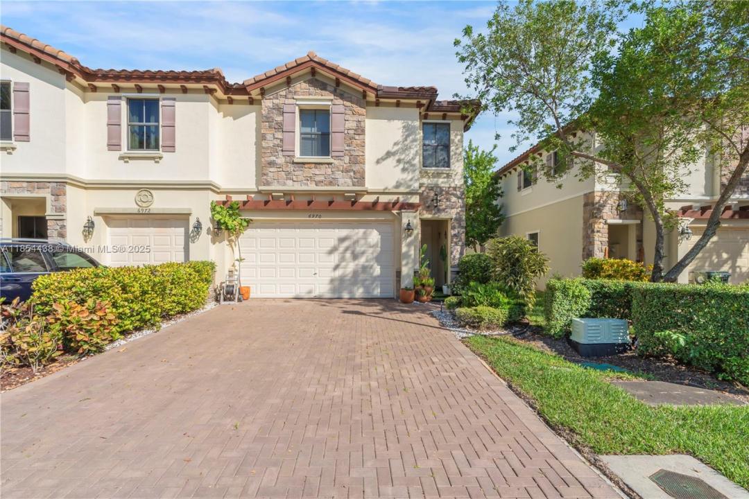 6970 Broadland Way, Coconut Creek, Florida 33073, USA