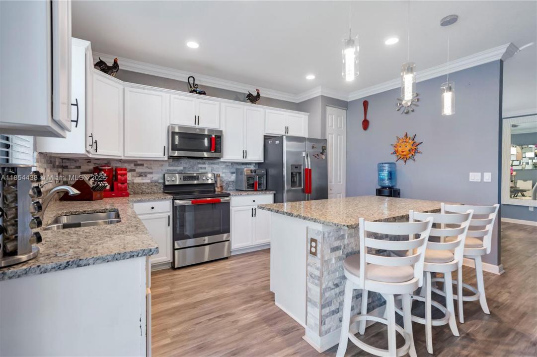 6970 Broadland Way, Coconut Creek, Florida 33073, USA