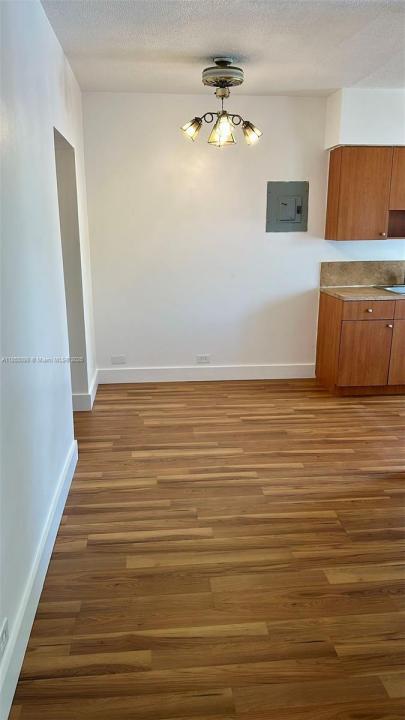 70 NW 77th St 25, Miami, Florida 33150, Estados Unidos