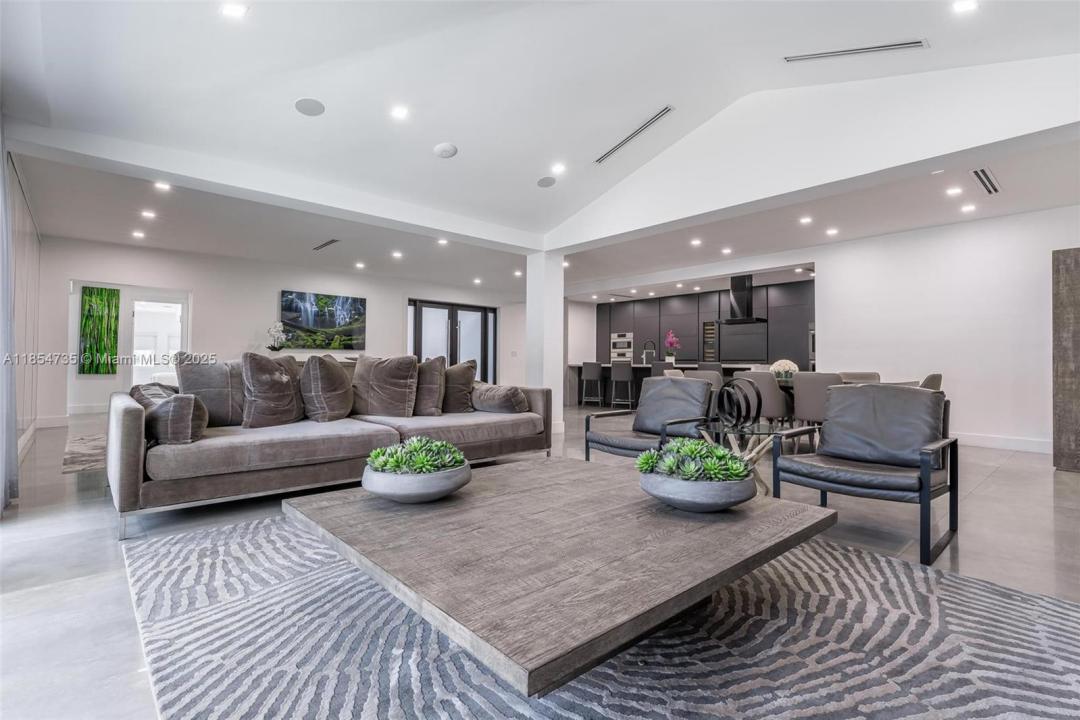 1331 97th St, Bay Harbor Islands, 佛罗里达州 33154, 美国
