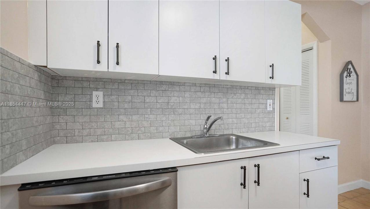 540 15th St 203, Miami Beach, 佛罗里达州 33139, 美国