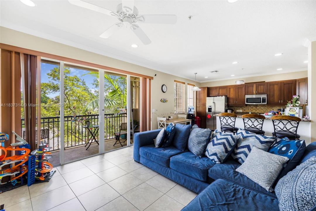 3055 NW 126th Ave 303, Sunrise, Florida 33323, Stati Uniti