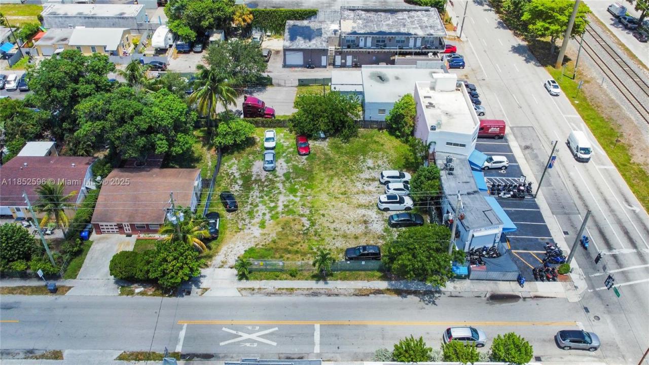 2105 Monroe St, Hollywood, Florida 33020, Estados Unidos