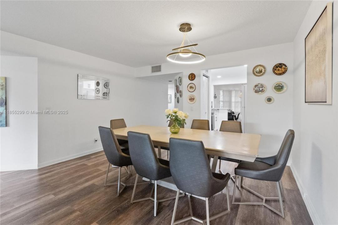 12750 SW 4th Ct 105J, Pembroke Pines, Florida 33027, HOA KỲ