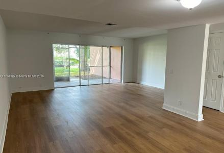 8605 NW 35th Ct G, Coral Springs, Florida 33065, USA