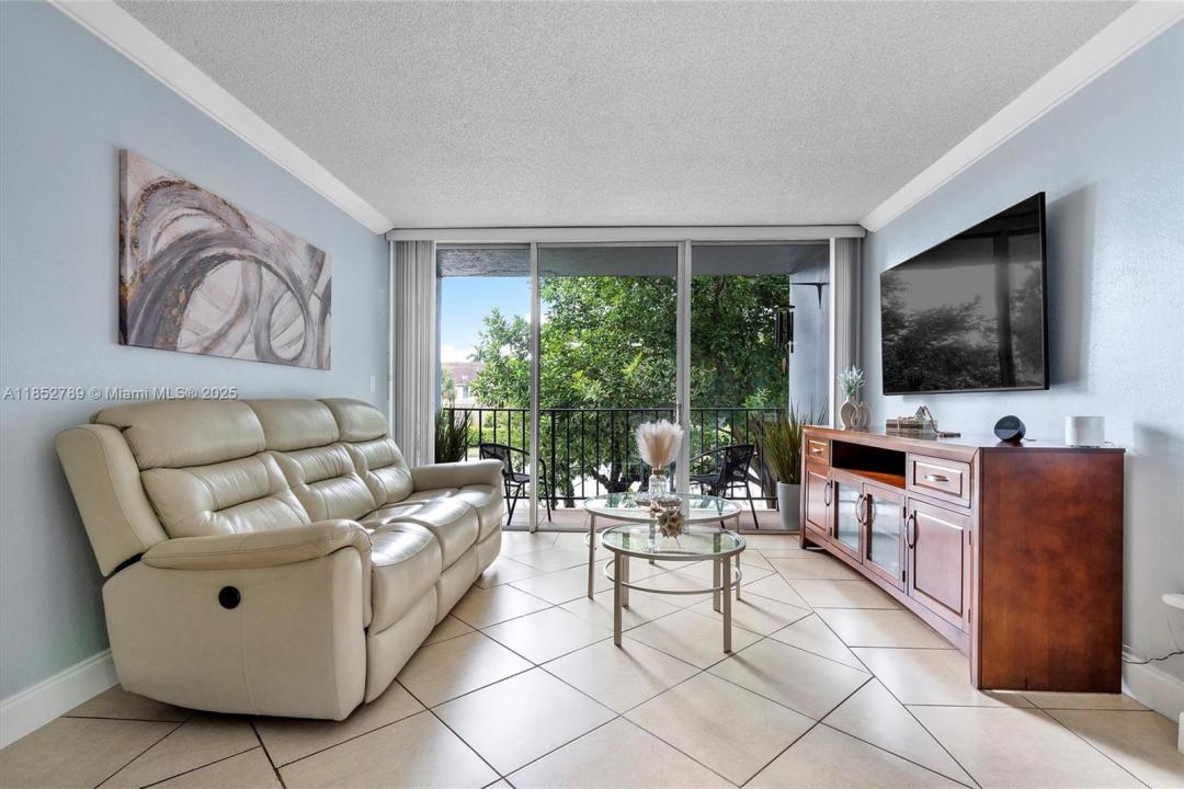 8841 W Flagler St 212, Miami, פלורידה 33174, ארצות הברית של אמריקה