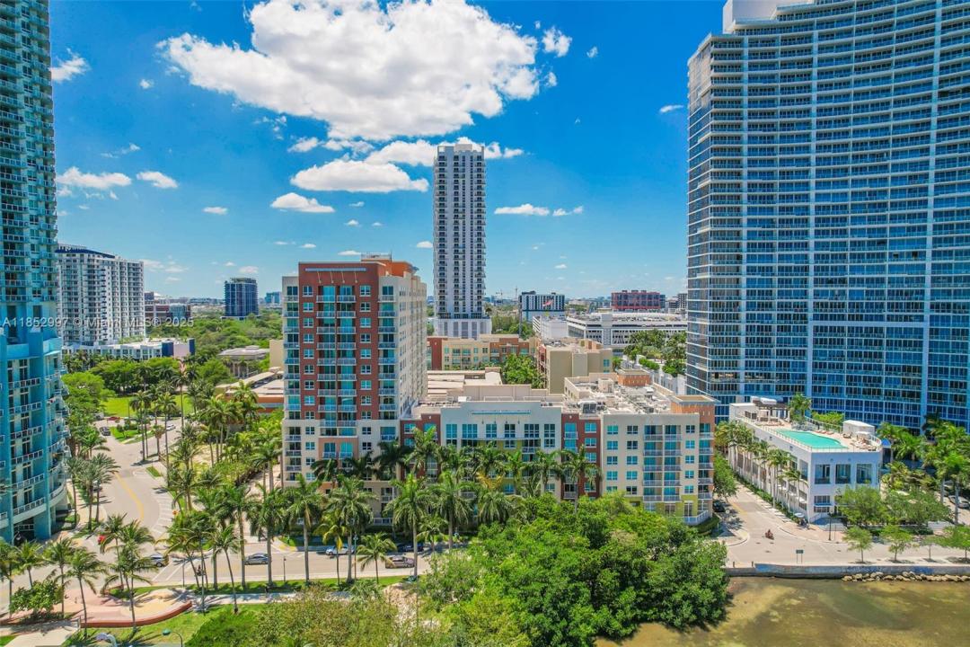 2000 N Bayshore Dr 621, Miami, Flórida 33137, Estados Unidos