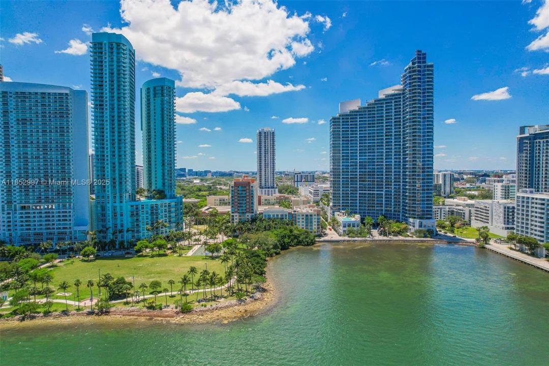 2000 N Bayshore Dr 621, Miami, Flórida 33137, Estados Unidos