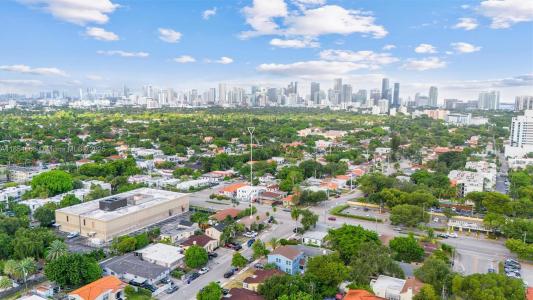 1701 SW 21st St, Miami, Florida 33145, USA