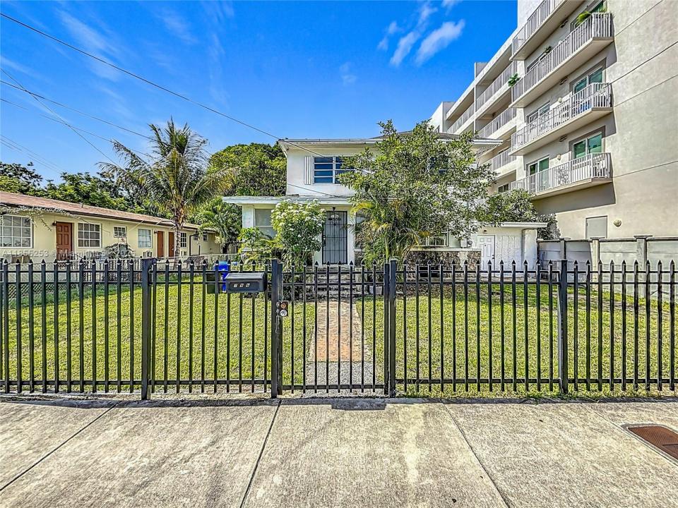 796 NE 85th St, Miami, 佛罗里达州 33138, 美国