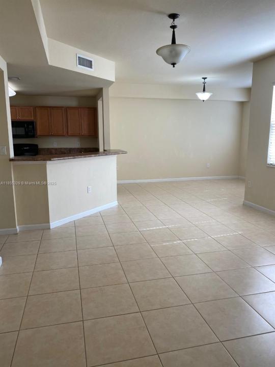 11503 NW 89 ST 207, Doral, Флорида 33178, Соединенные Штаты