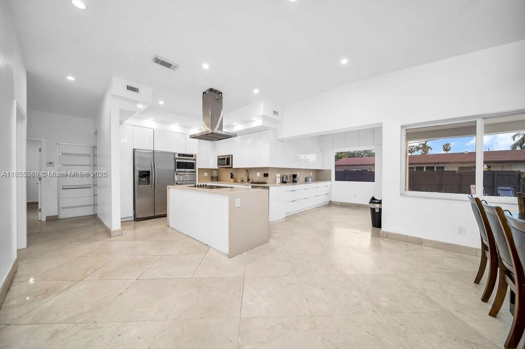 19900 NE 21st Ave, Miami, Floride 33179, États-Unis