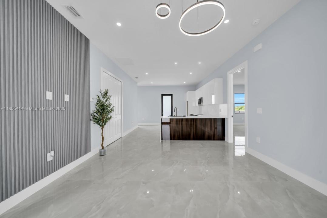 939 COMMODORE ST, Lehigh Acres, Florida 33974, Stati Uniti