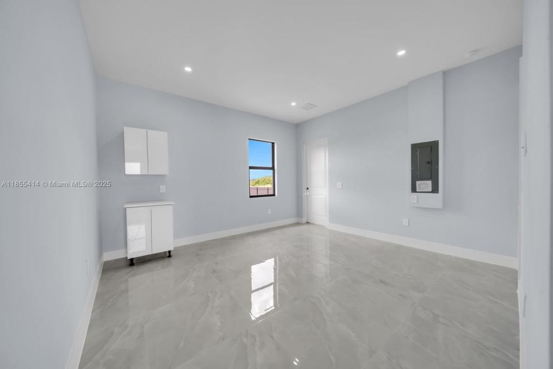 939 COMMODORE ST, Lehigh Acres, Florida 33974, Stati Uniti