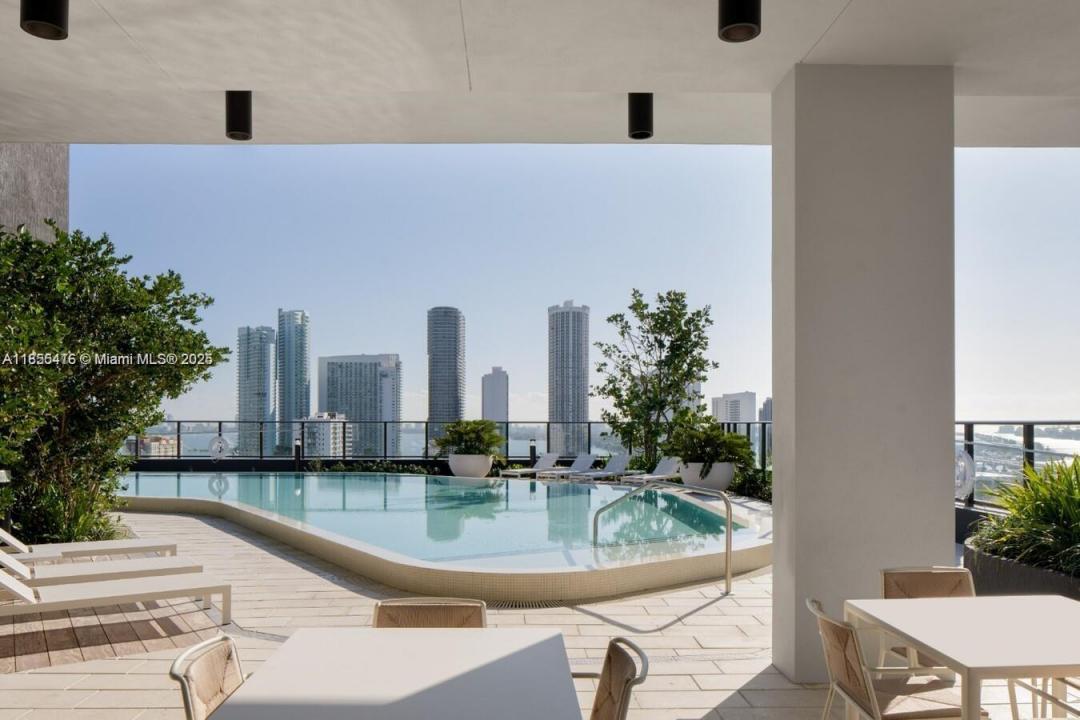 23 NE 17th Ter B1, Miami, فلوريدا 33132, الولايات المتحدة
