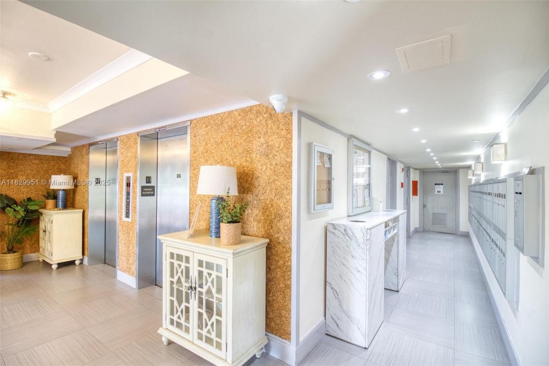 4015 W Palm Aire Dr 506, Pompano Beach, Florida 33069, Estados Unidos