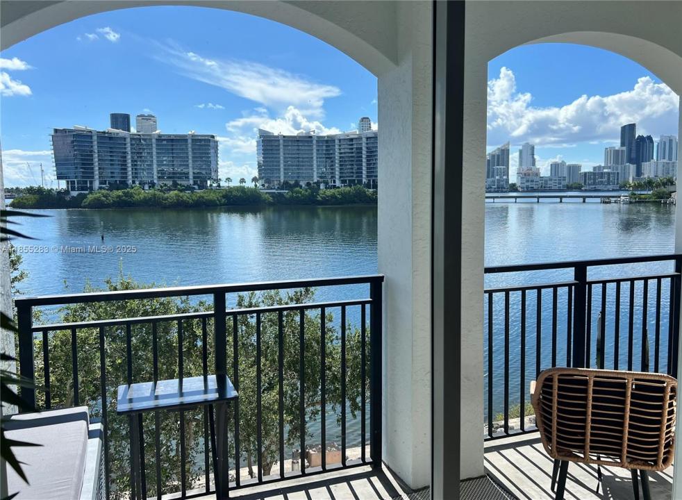 3255 NE 184th St 12407, Aventura, Flórida 33160, Estados Unidos