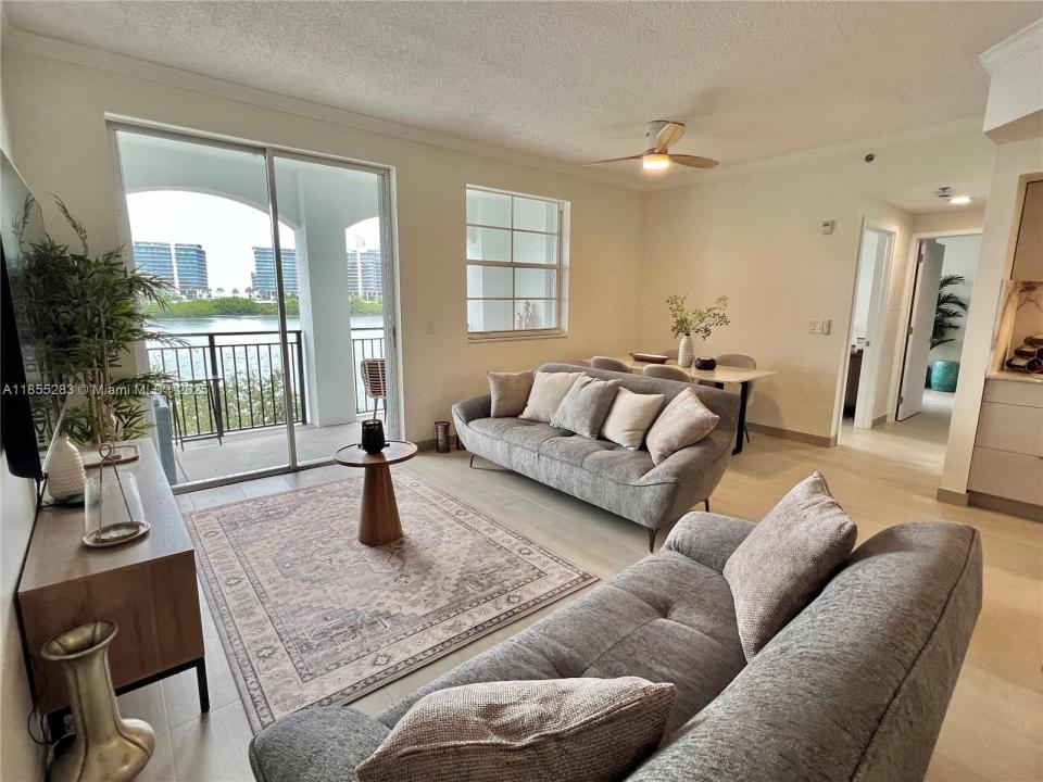 3255 NE 184th St 12407, Aventura, Flórida 33160, Estados Unidos