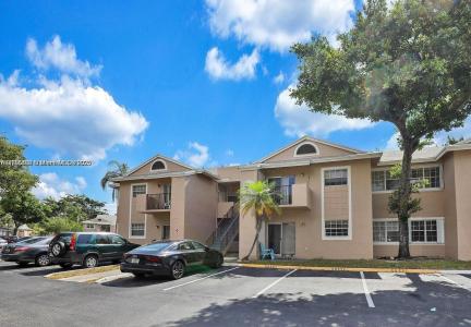 2361 NW 96th Ter 18A, Pembroke Pines, Florida 33024, USA