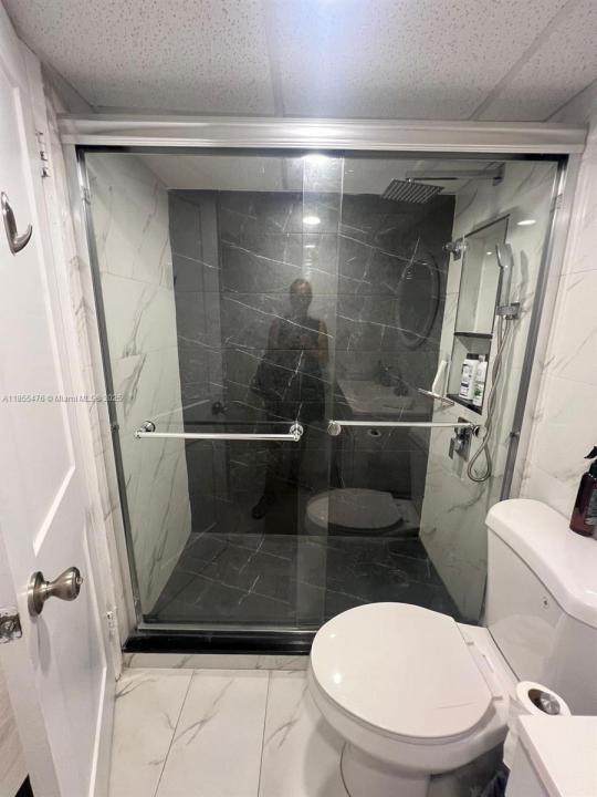 26 Diplomat Pkwy 2325, Hallandale Beach, Florida 33009, Stati Uniti