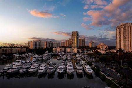 19500 Turnberry Way 7A, Aventura, Florida 33180, USA