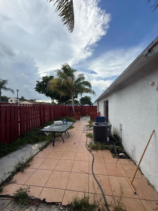 19831 NW 65th Ct, Hialeah, Flórida 33015, Estados Unidos