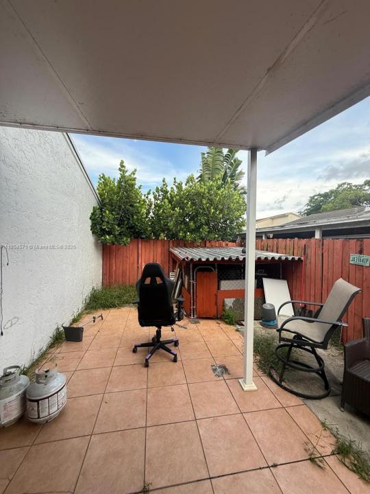 19831 NW 65th Ct, Hialeah, Flórida 33015, Estados Unidos