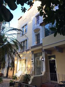 1319 Meridian Ave 104, Miami Beach, Florida 33139, USA