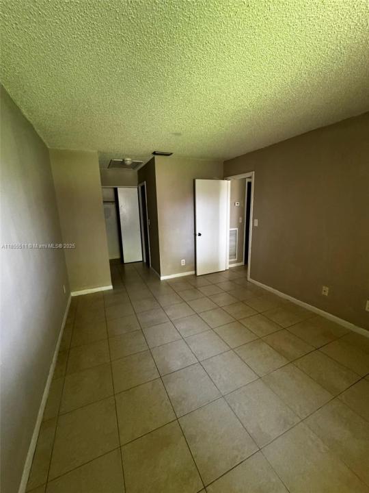 6023 N 10th Ave N 215, Green Acres, Флорида 33463, Соединенные Штаты