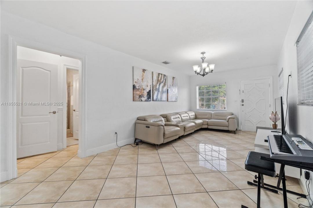 7230 NW 5th St, Miami, 佛罗里达州 33126, 美国