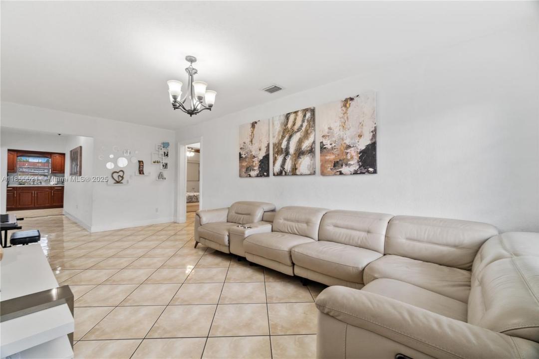 7230 NW 5th St, Miami, 佛罗里达州 33126, 美国