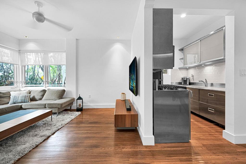 1751 James Ave 102, Miami Beach, פלורידה 33139, ארצות הברית של אמריקה 