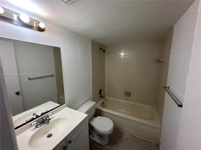 8540 N Sherman Cir 302, Miramar, Florida 33025, USA