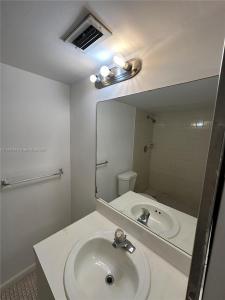 8540 N Sherman Cir 302, Miramar, Florida 33025, USA