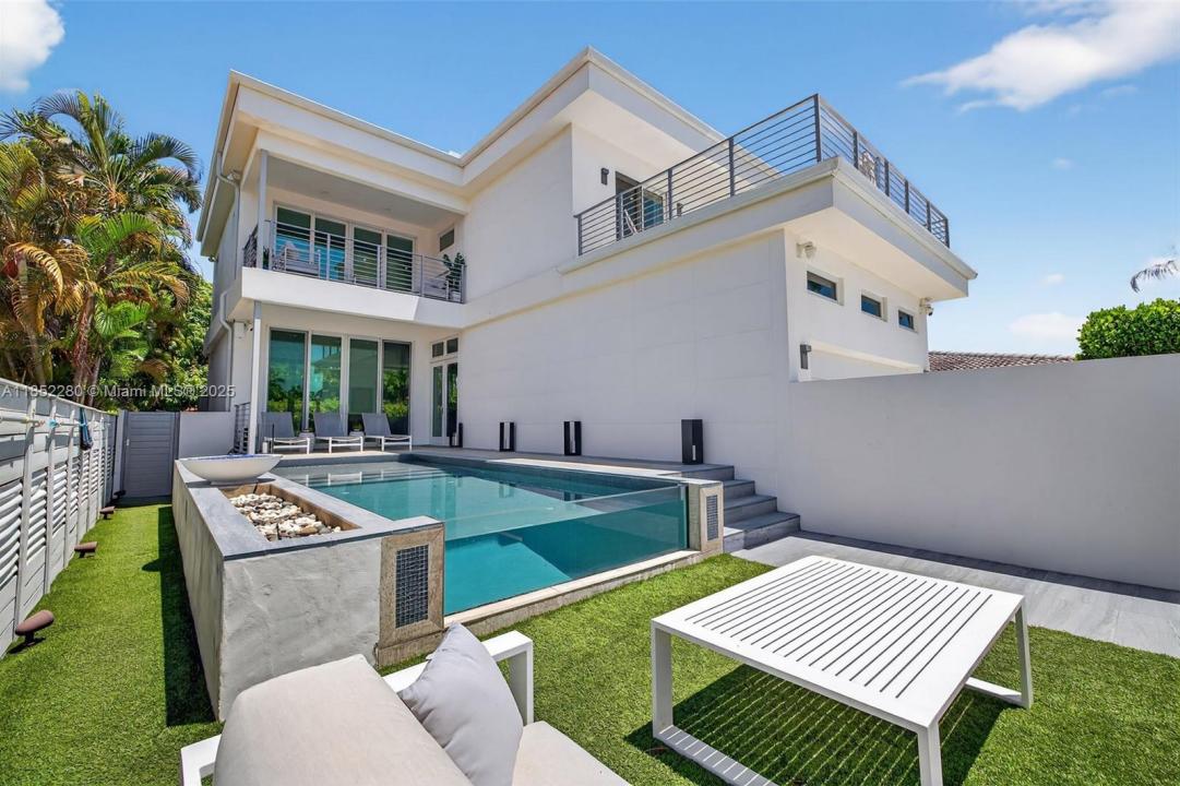 1243 Washington St, Hollywood, Florida 33019