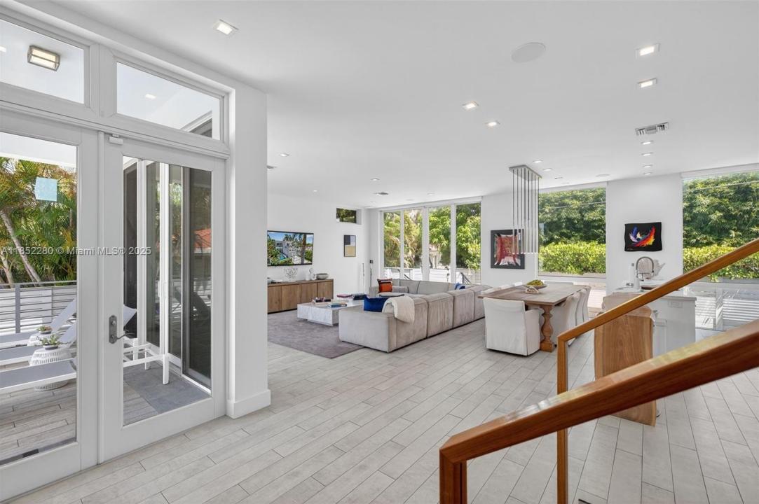 1243 Washington St, Hollywood, Florida 33019