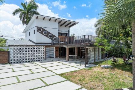3375 NE 20th Ave, Oakland Park, Florida 33306, USA