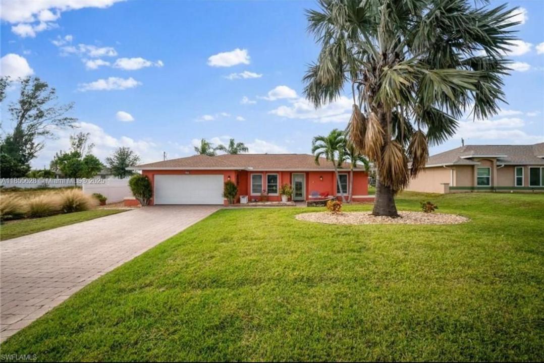 2720 SW 11 PL 0, Cape Coral, Florida 33914, USA