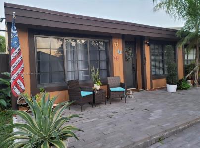 1881 Phoenix Ave 1881, Pembroke Pines, Florida 33026, USA