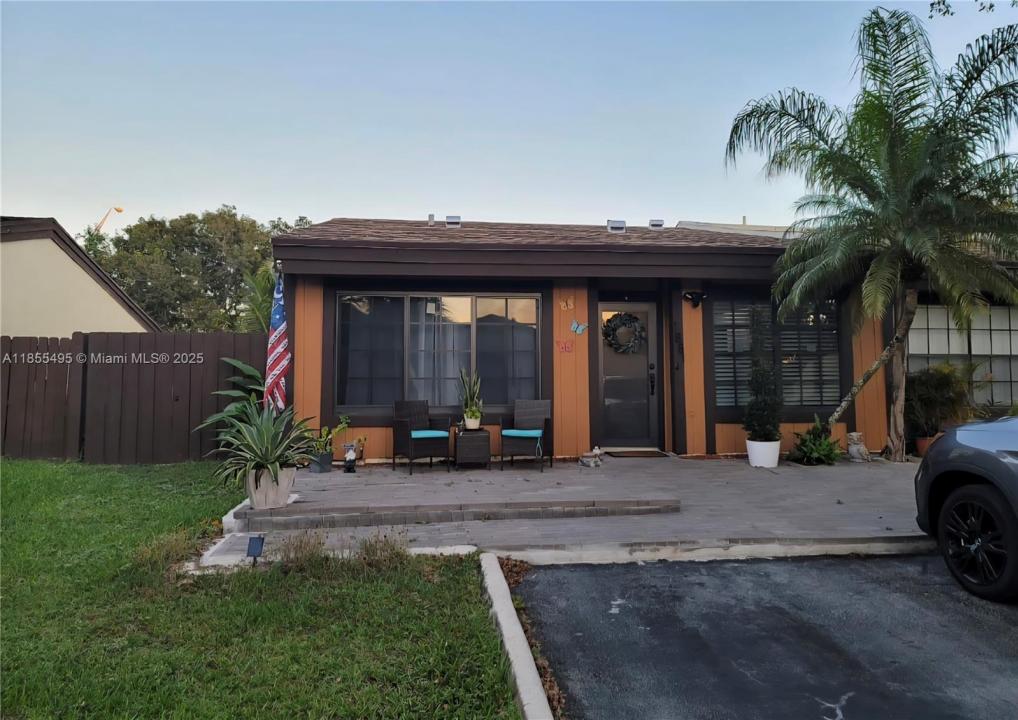 1881 Phoenix Ave 1881, Pembroke Pines, Florida 33026