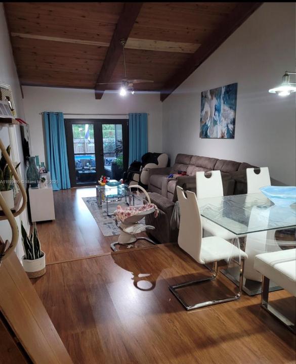 1881 Phoenix Ave 1881, Pembroke Pines, Florida 33026
