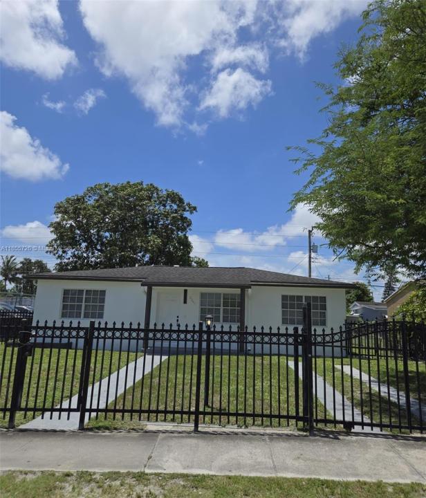3242 NW 87th Ter, Miami, Floride 33147, États-Unis